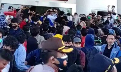 Mahasiswa Kutim Adakan Aksi Unjuk Rasa, Menolak Omnibus Law di Gedung DPRD