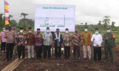 Peletakan Batu Pertama MTs Sandaran Oleh Bupati Kutim