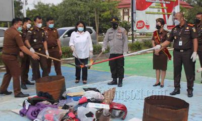 Kejari Kutim Musnahkan Barang Bukti Setelah Inkrah