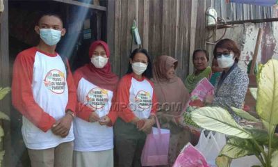 Hari Anak, IBI Kutim Berikan Sembako Untuk Ibu Sulistiowati Janda 25 Anak Angkat