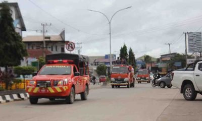 Satgas Covid-19 Semprot Desinfektan Sepanjang Jalan Yos Sudarso